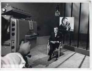 Campúa fotografiado por J.M. García en 1967 durante una entrevista con Televisión Española