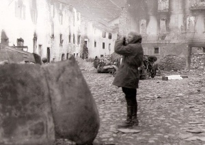 Campúa durante la guerra civil en una imagen tomada probablemente en Gernika